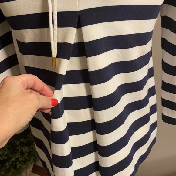 NWOT TOMMY HILFIGER women’s NAUTICAL long sleeve top. Back tie up and pleat. - Picture 4 of 11